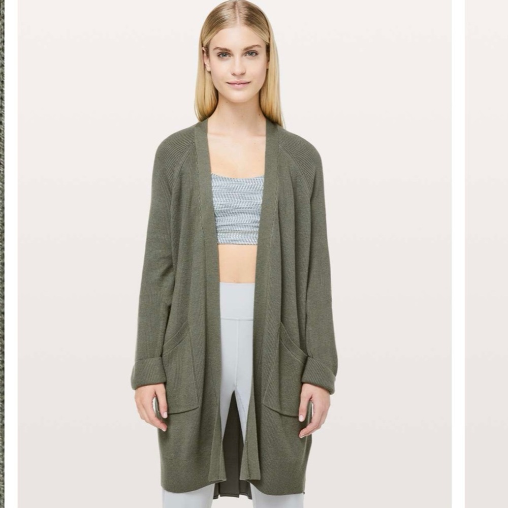 Lululemon Still‎ At Ease Wrap Grey Sage 10
